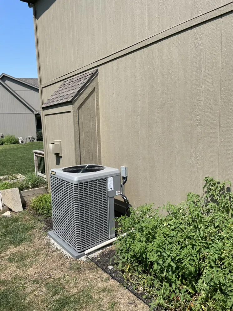 Slide of Peopleshvac