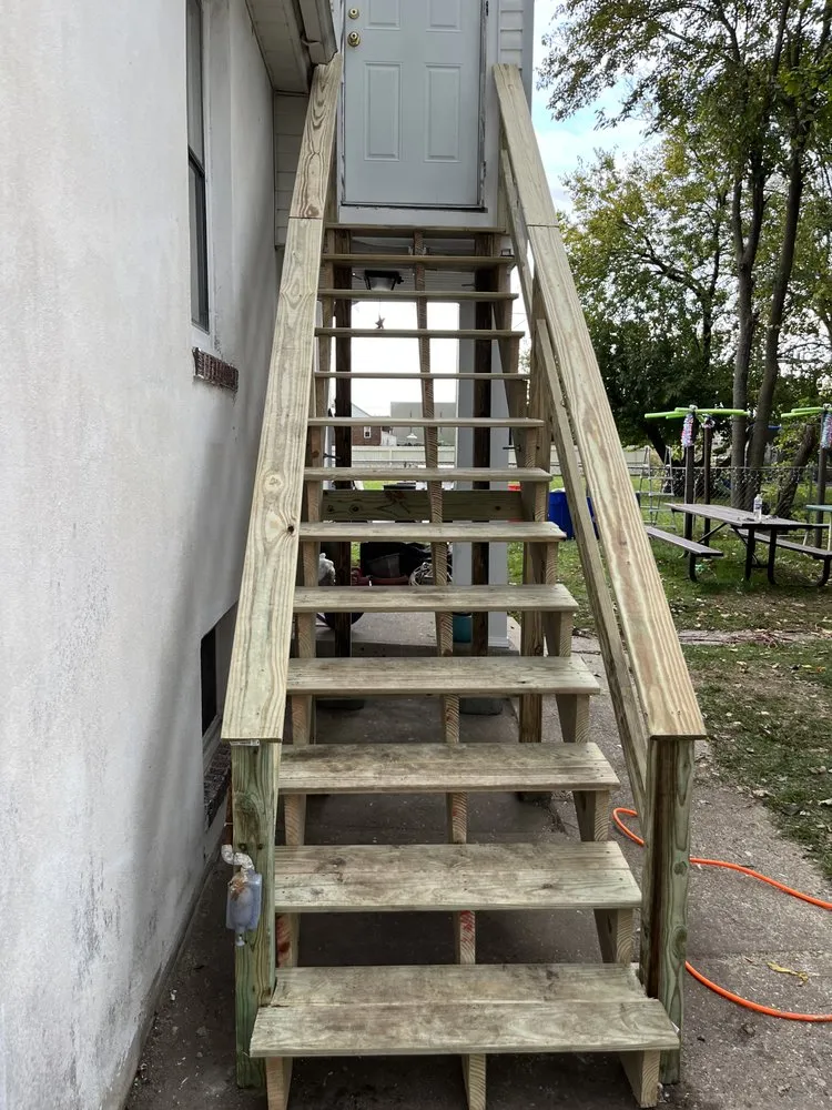 Slide of Perry's Construction/ Contracting