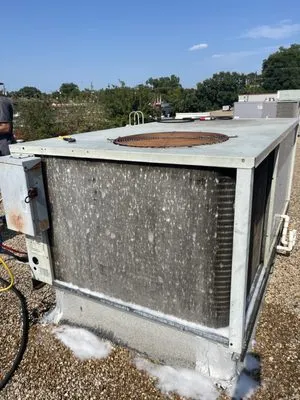 Phanton Mechanical Logo