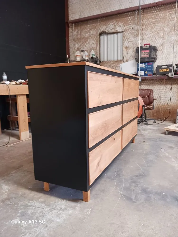 Slide of Pineapple Prime