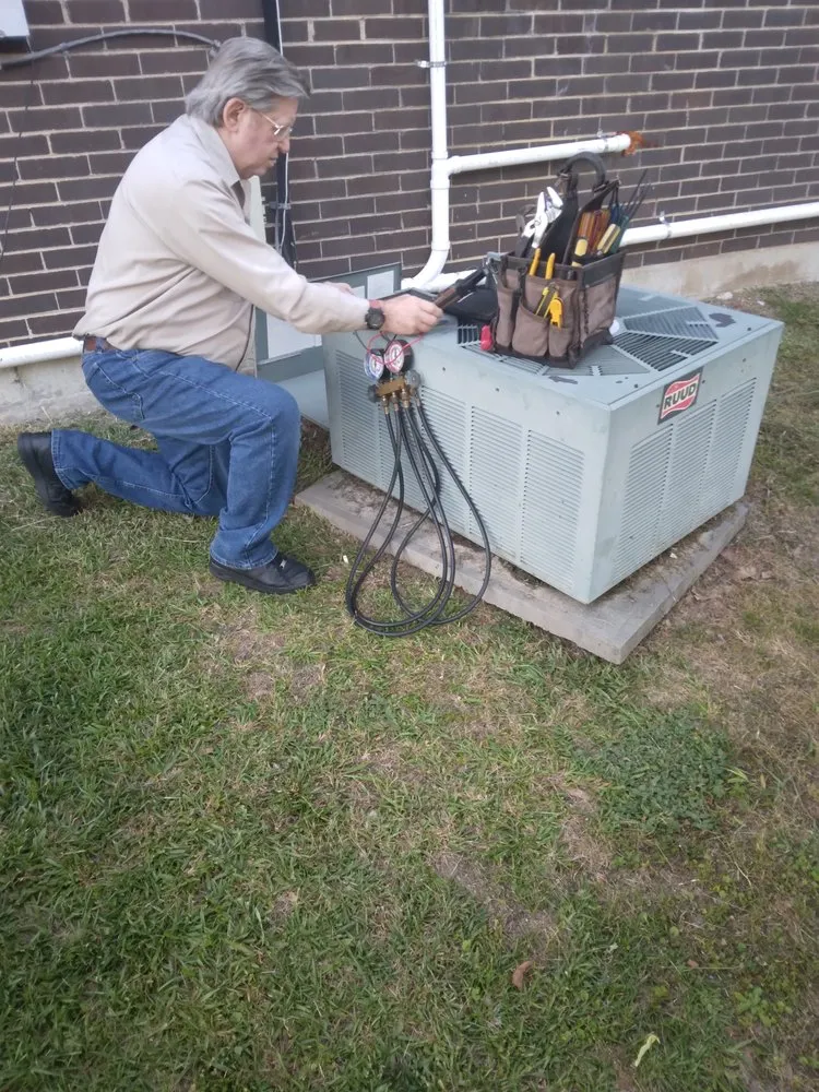 Slide of Pinkerton technicians