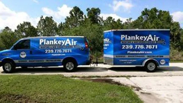Plankey Air Logo