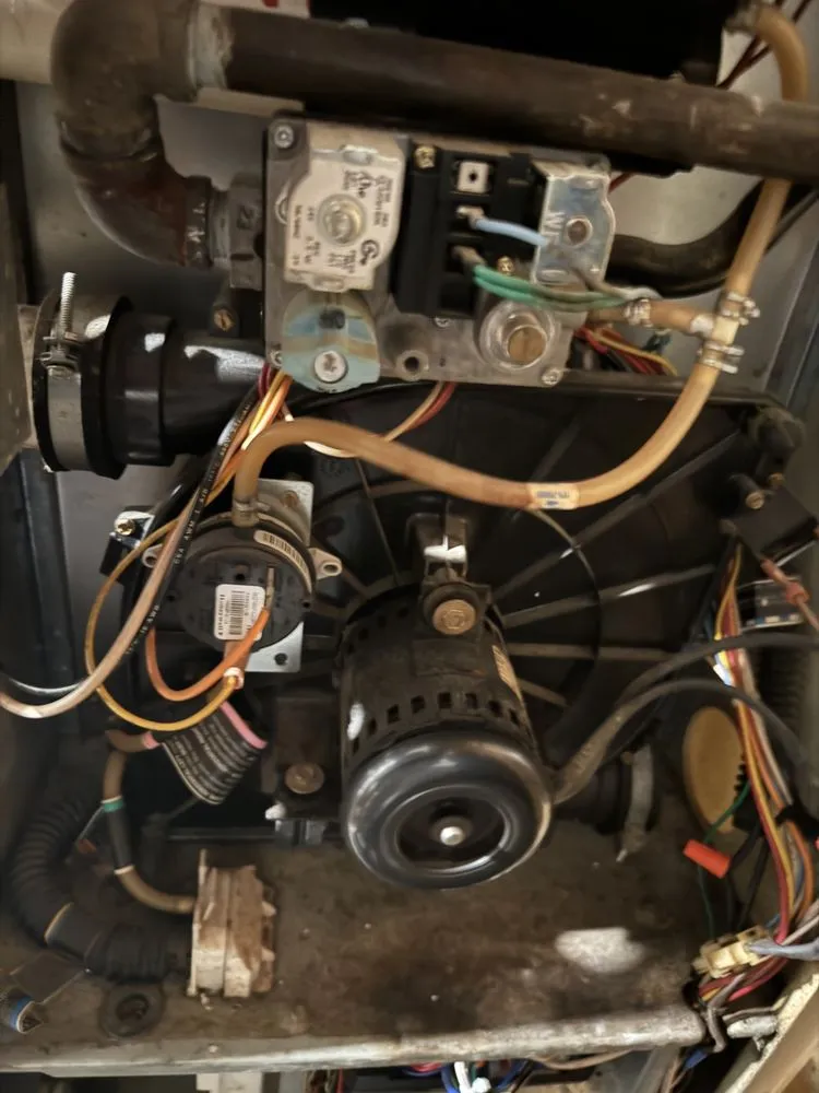 Slide of Plateros Services