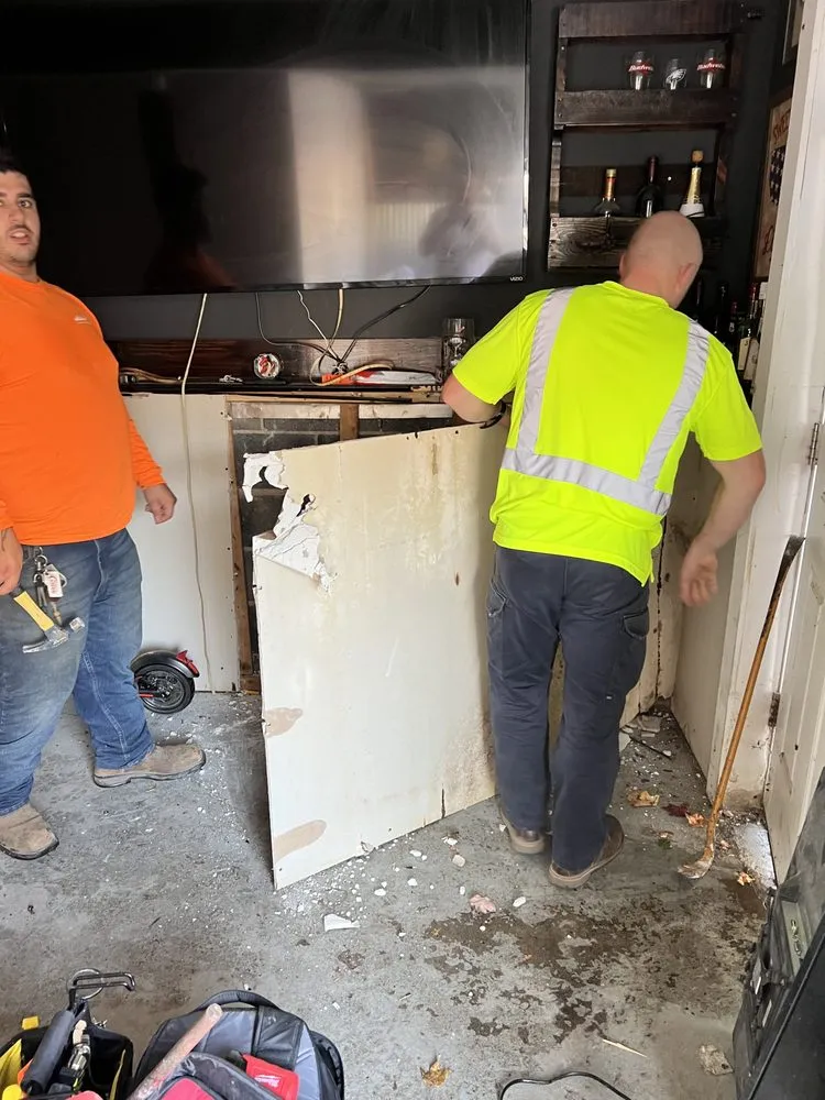 Slide of Platinum Construction Management