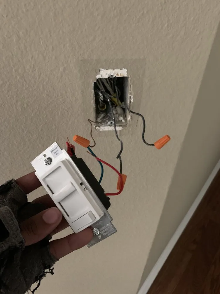 Slide of Premiere Handy