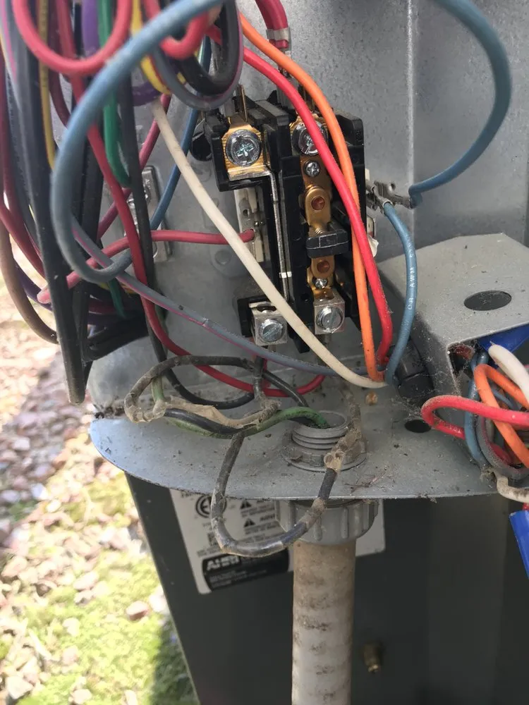 Slide of Premiere Handy