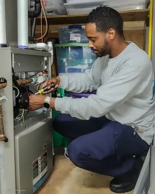 Prime One Services Logo