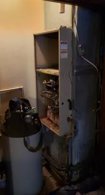 Pro Comfort Heating & Cooling Logo