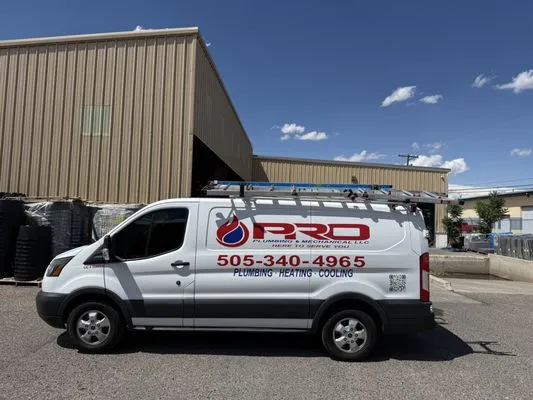 Pro plumbing & Mechanical Logo