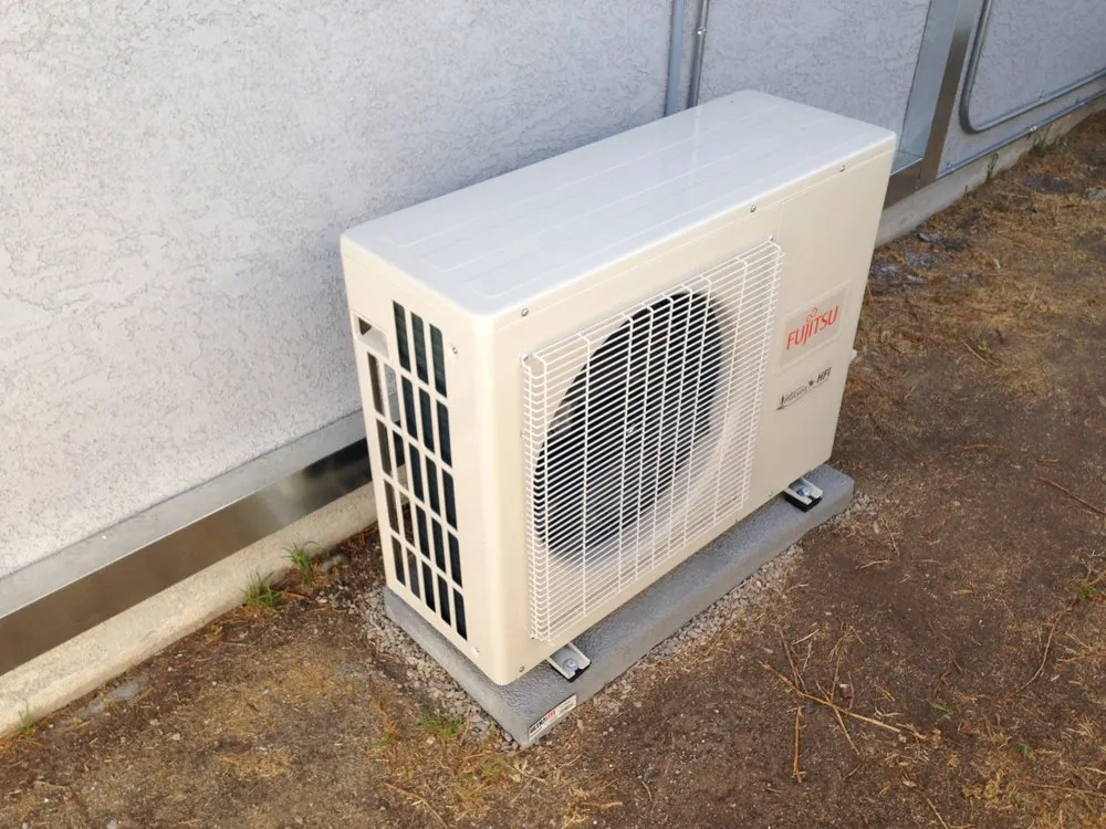 Slide of PRO1 Heating & Air Conditioning