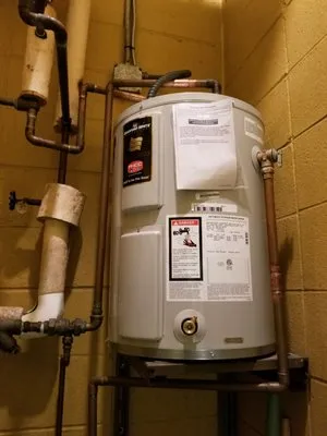 Pulse Plumbing & Heating Services Logo