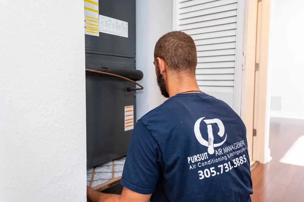 Slide of Pursuit Air