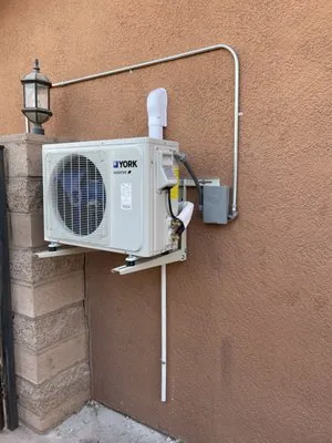 Quantum AC & Electric Logo