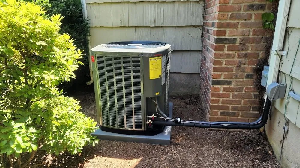 Slide of Queen B Plumbing Heating & Cooling