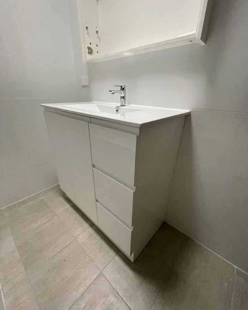 Slide of Queens Blvd Emergency Plumbing and Heating