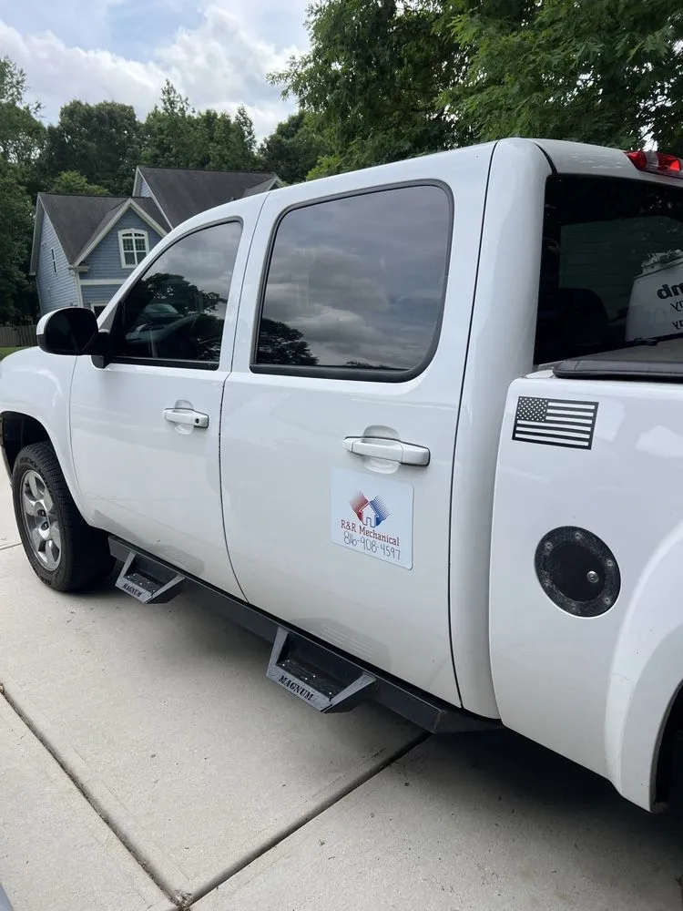 Slide of R & R Mechanical