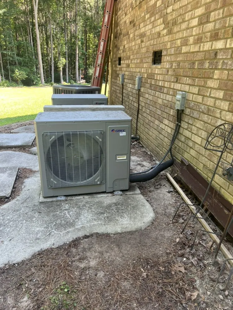 Slide of R & R Mechanical