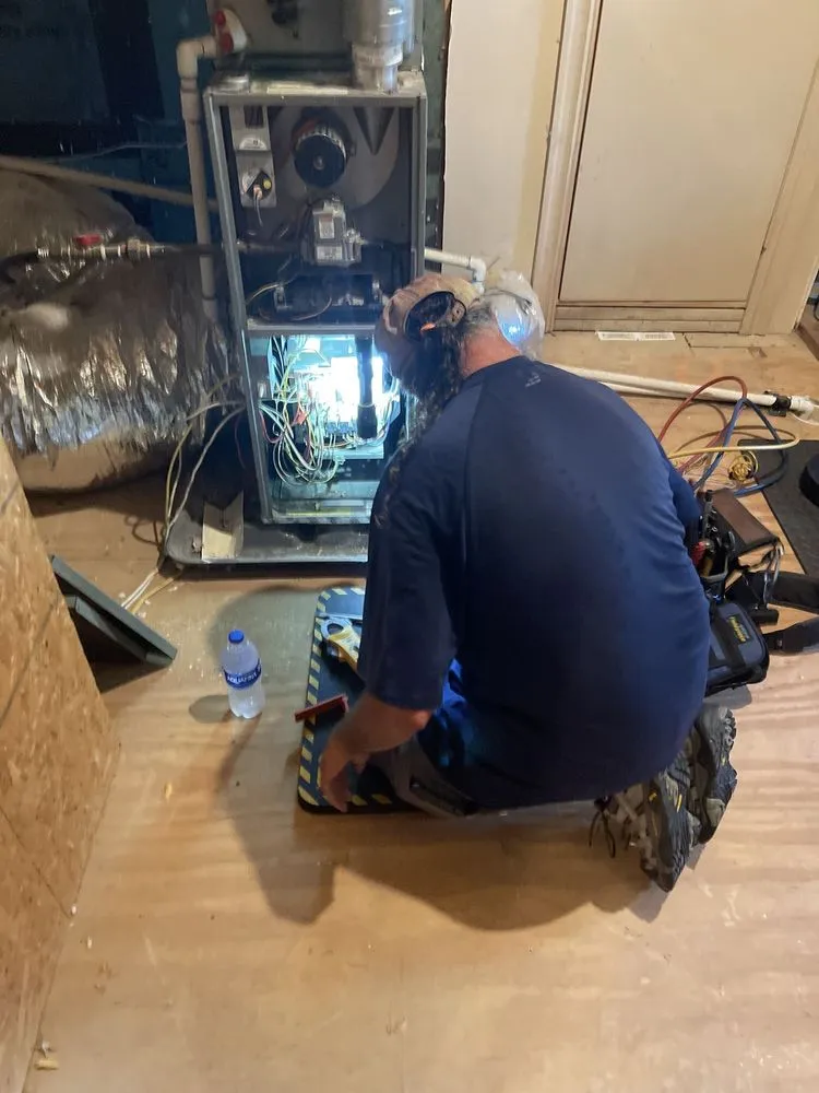 Slide of R & R Mechanical