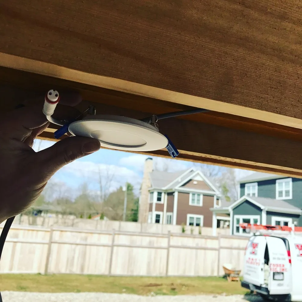 Slide of R & T Yoder