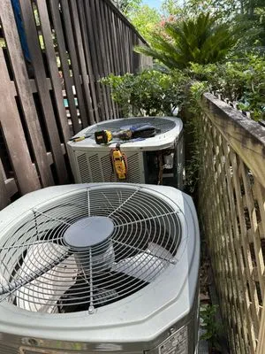 R Gonzalez Hvac Repairs Logo