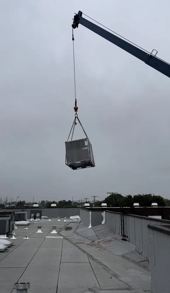 Slide of R Momi Heating & Air-Conditioning