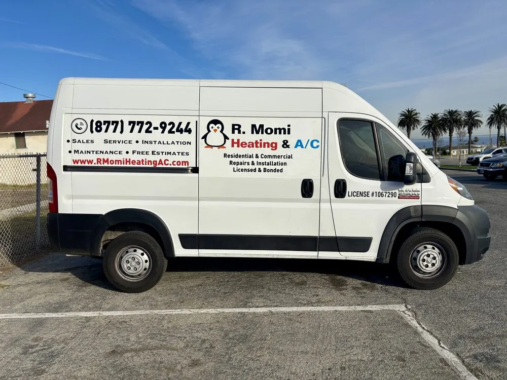 Slide of R Momi Heating & Air-Conditioning