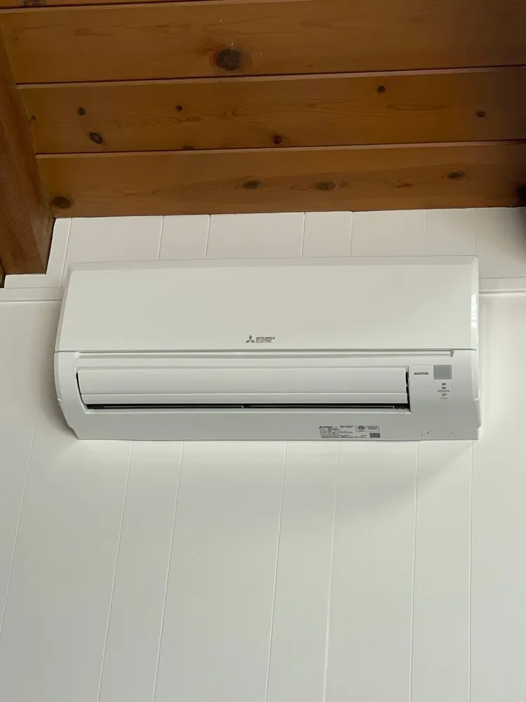 Slide of R Momi Heating & Air-Conditioning