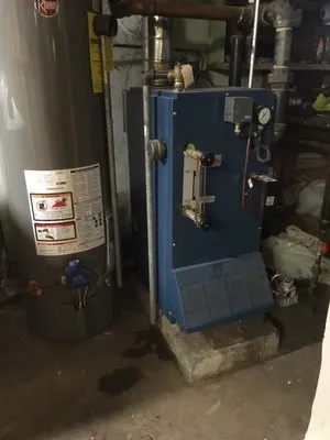 R Service Maintenance LLC Logo