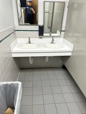 Rapid Flow Services Logo