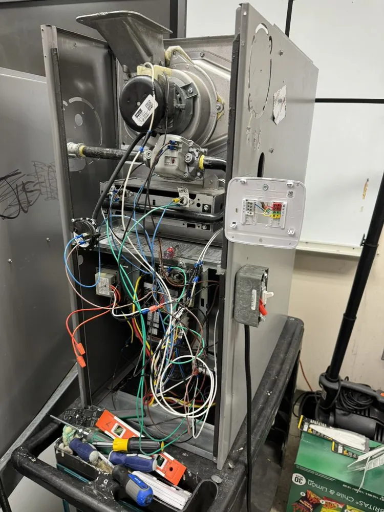 Slide of Raul’s Heating & Cooling