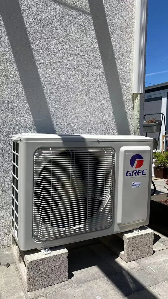 Slide of Rayson's Air Conditioning & Heating