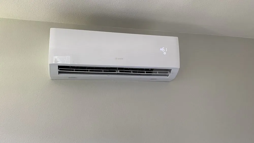 Slide of Rayson's Air Conditioning & Heating