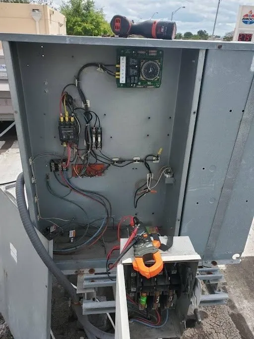 Slide of RB Air Conditioning El Doctor De Los Appliances