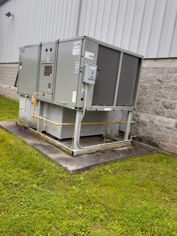 Slide of Red Star Mechanical Group