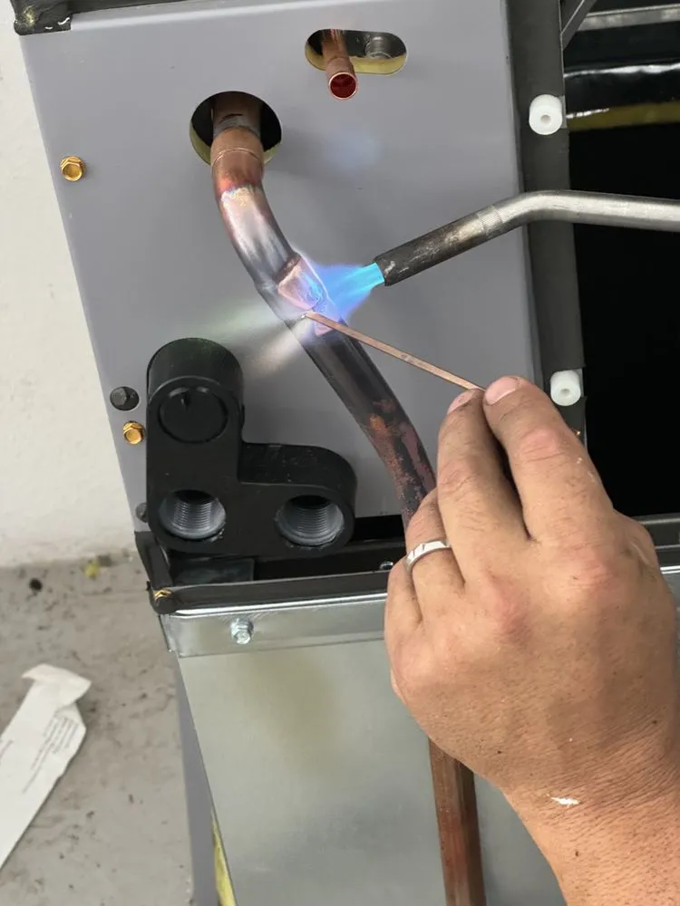 Emergency AC repair experts serving Land O' Lakes, FL - Red White & Cool Air