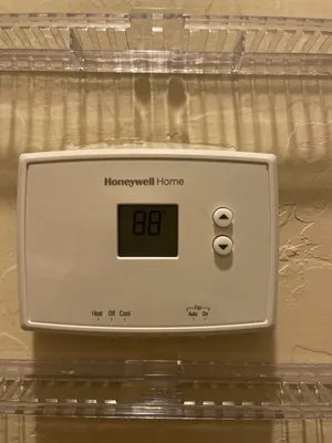 Red Zone Cooling and Heating Logo