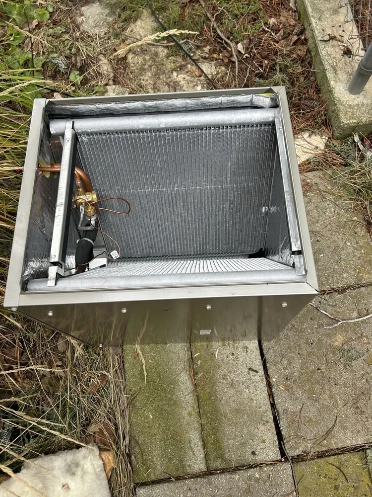 Slide of Red’s Refrigeration