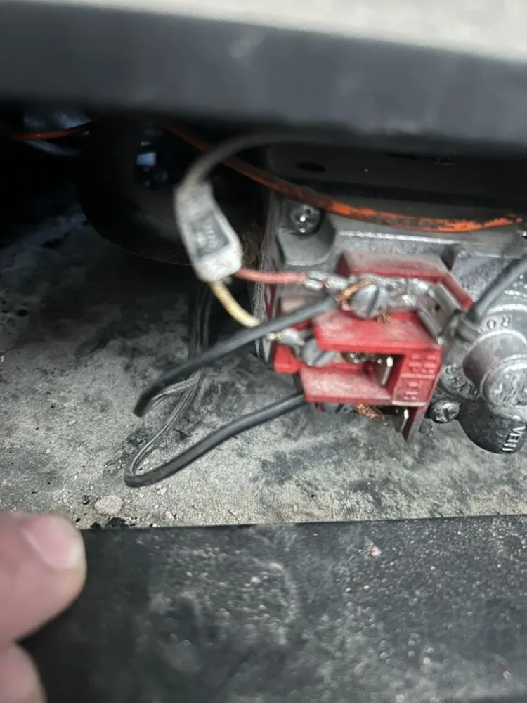 Slide of Red’s Refrigeration