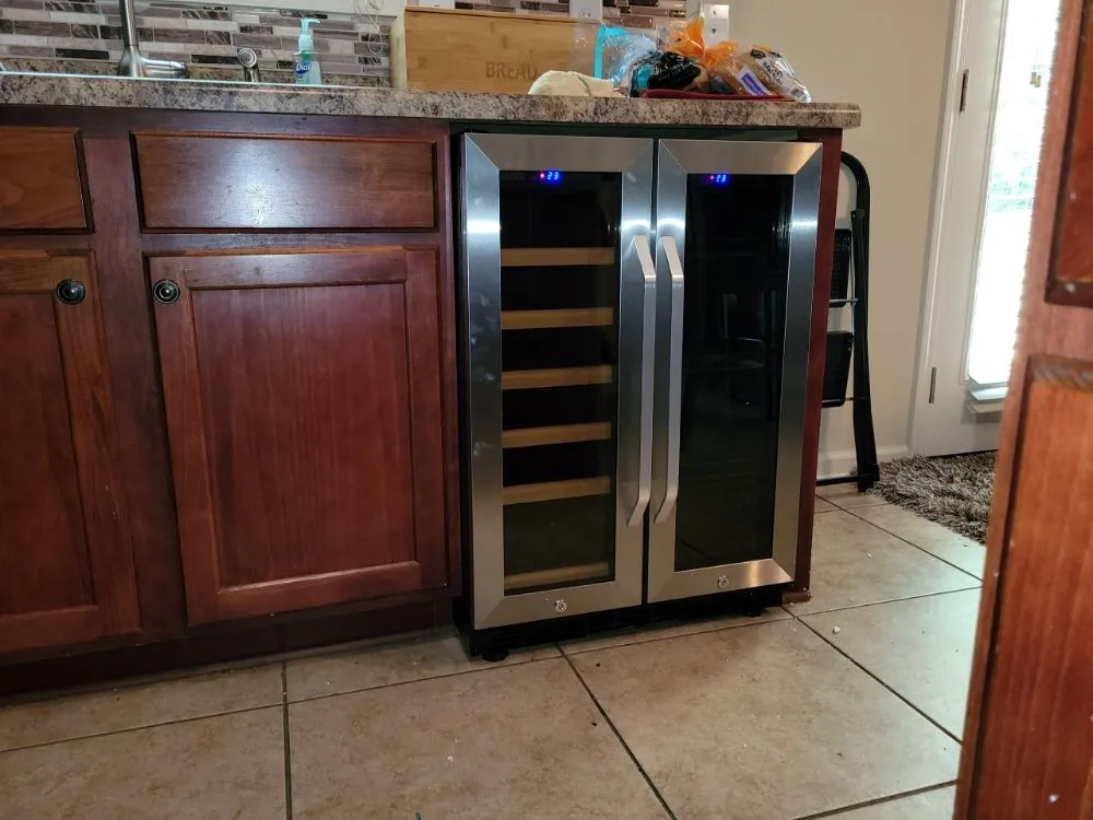 Slide of Reesio's Repairs and Renovations