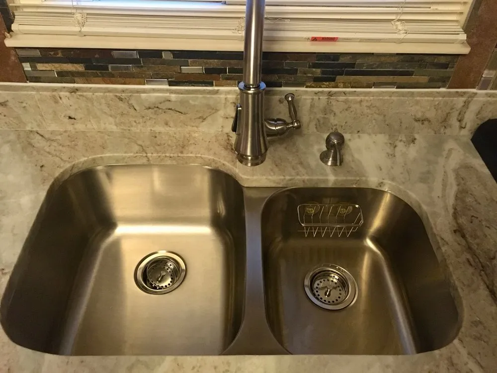 Slide of Reesio's Repairs and Renovations