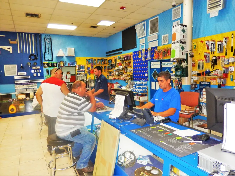 Slide of Refricenter North