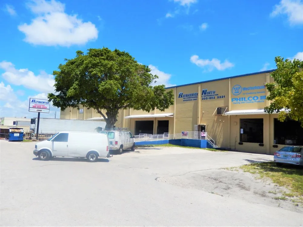 Slide of Refricenter North