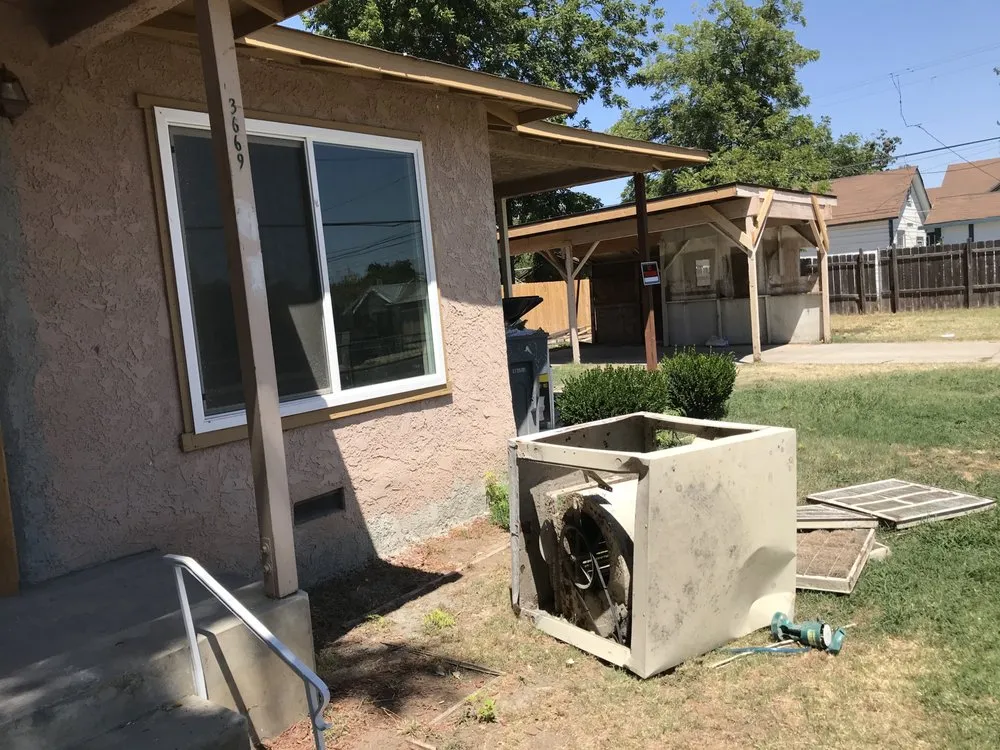 Slide of Rene De La Torre