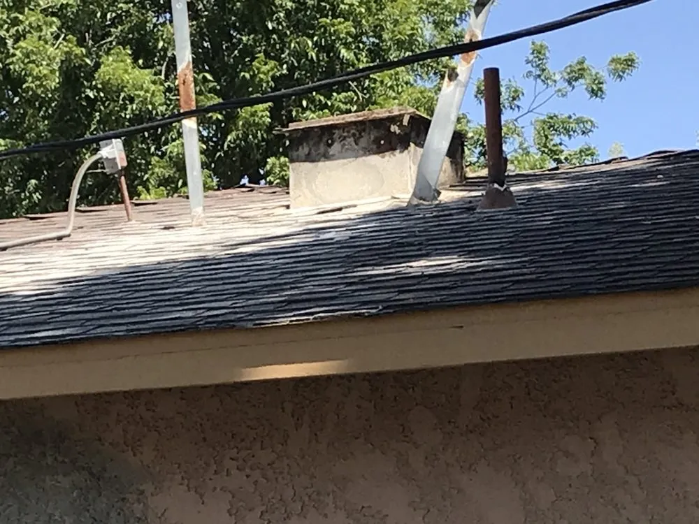 Slide of Rene De La Torre