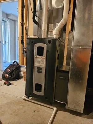 Renew Mechanical Logo