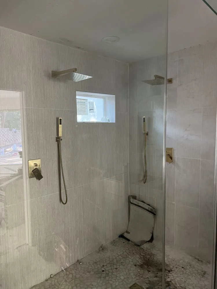 Slide of Renova Home