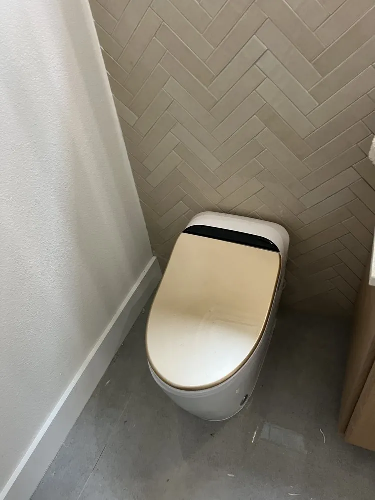 Slide of Renova Home