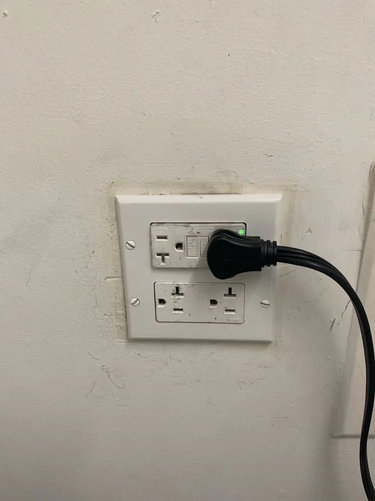 Slide of Repair Tech