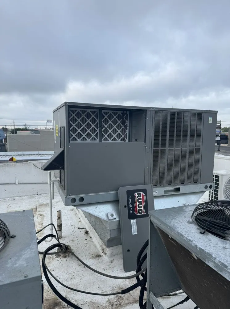 Slide of Reyes Air conditioning