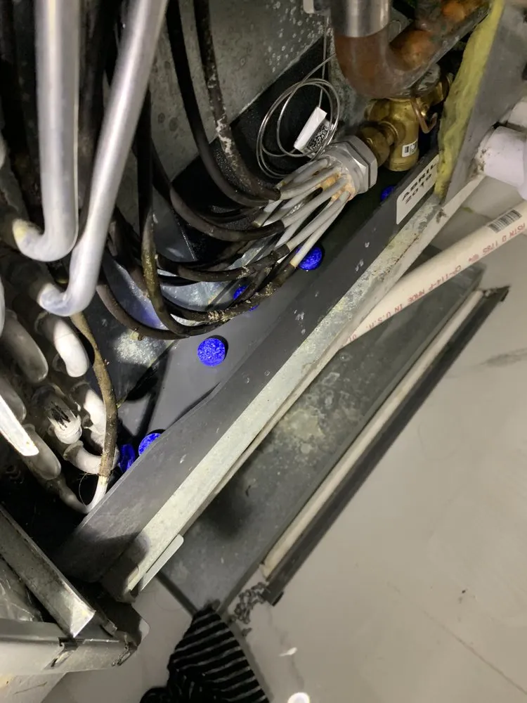 Slide of Reyes Air Conditioning